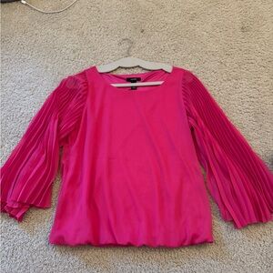 Women's Pink Top